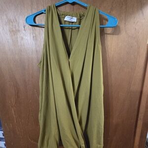 Zenana Outfitters Olive Sleeveless Blouse